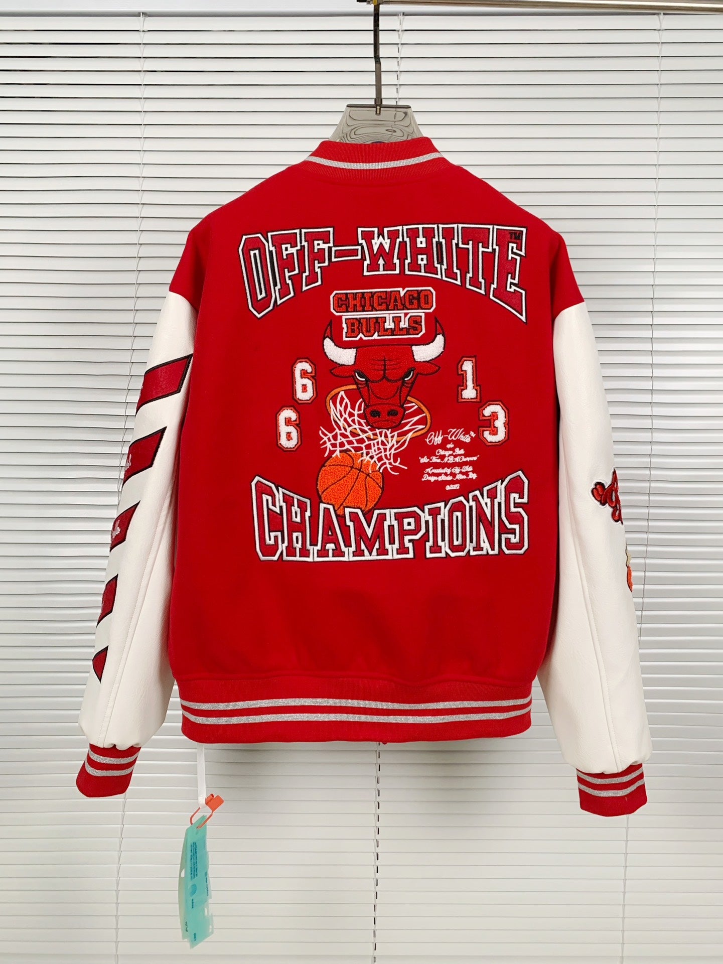 OFF WHITE JACKET (ONLINE EXCLUSIVE)